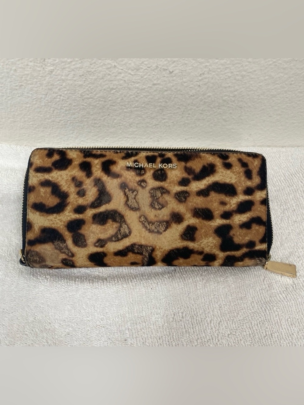 Michael Kors Womens Brown Black Calf Hair Cheetah Print Leather Zip Wallet Girly